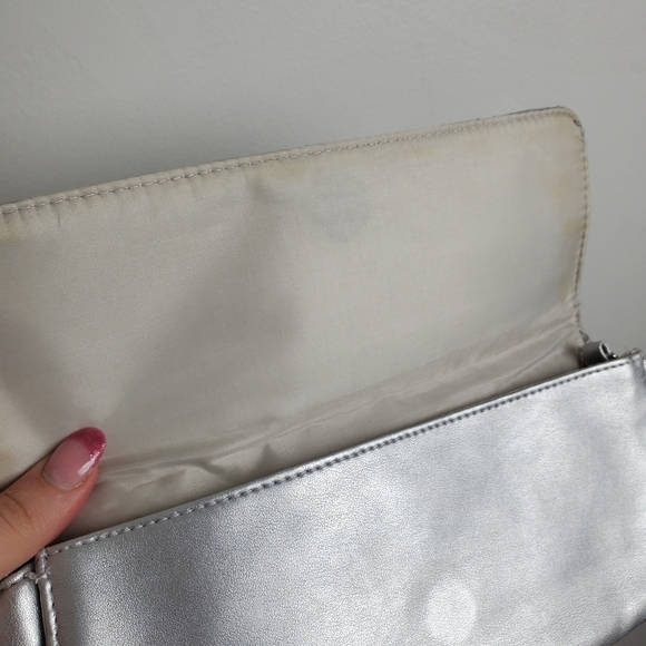 Celine Dion Sensational Silver Cushioned Bag - Picture 6 of 15